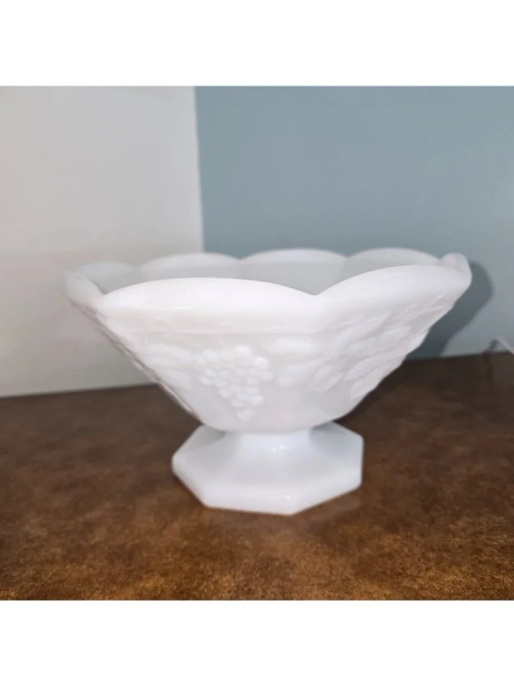 Vintage Fruit Bowl White Milk Glass Mid-Century  Pedestal Centerpiece 9